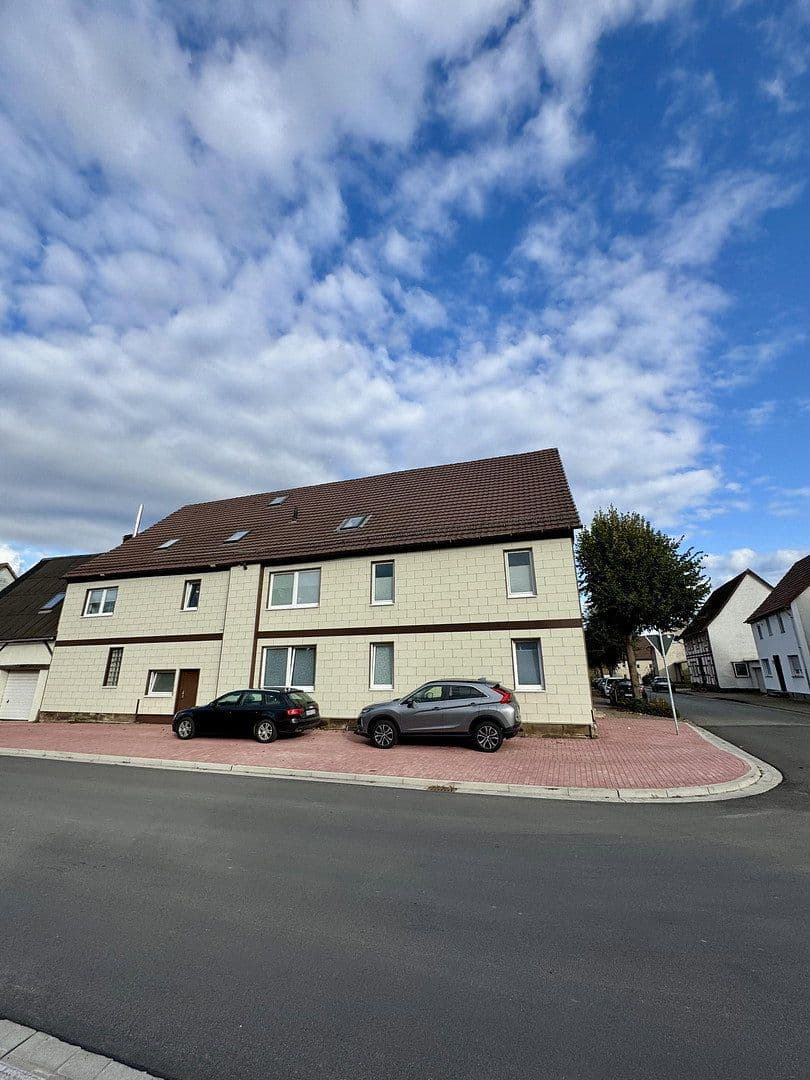 Pronájem bytu 3+1 90 m², Lindenstraße 10, Bodenfelde, Dolní Sasko Pronájem bytu 3+1 90 m², Lindenstraße 10, Bodenfelde, Dolní Sasko