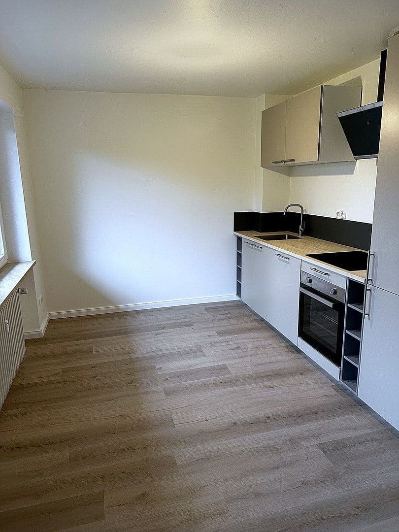 Pronájem bytu 3+1 72 m², Travemünder Allee 32, Lübeck, Šlesvicko-Holštýnsko Pronájem bytu 3+1 72 m², Travemünder Allee 32, Lübeck, Šlesvicko-Holštýnsko