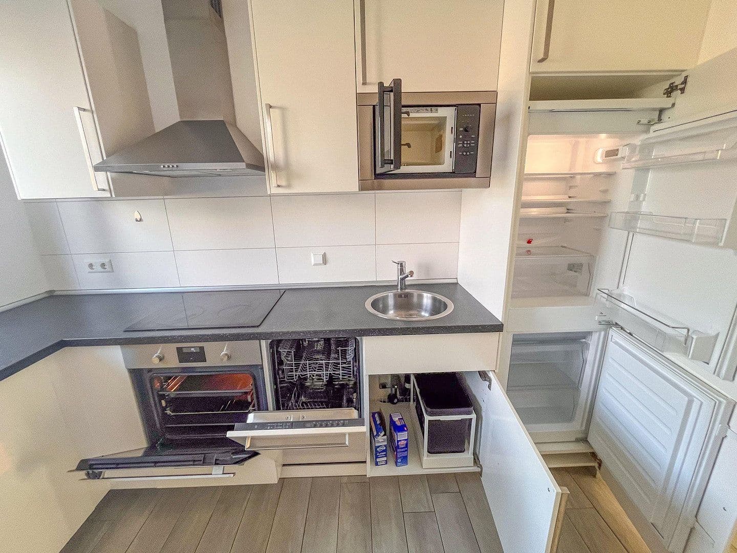 Prodej bytu 2+1 59 m², Ulmerstr. 260, Stuttgart-Wangen, Bádensko-Württembersko Prodej bytu 2+1 59 m², Ulmerstr. 260, Stuttgart-Wangen, Bádensko-Württembersko