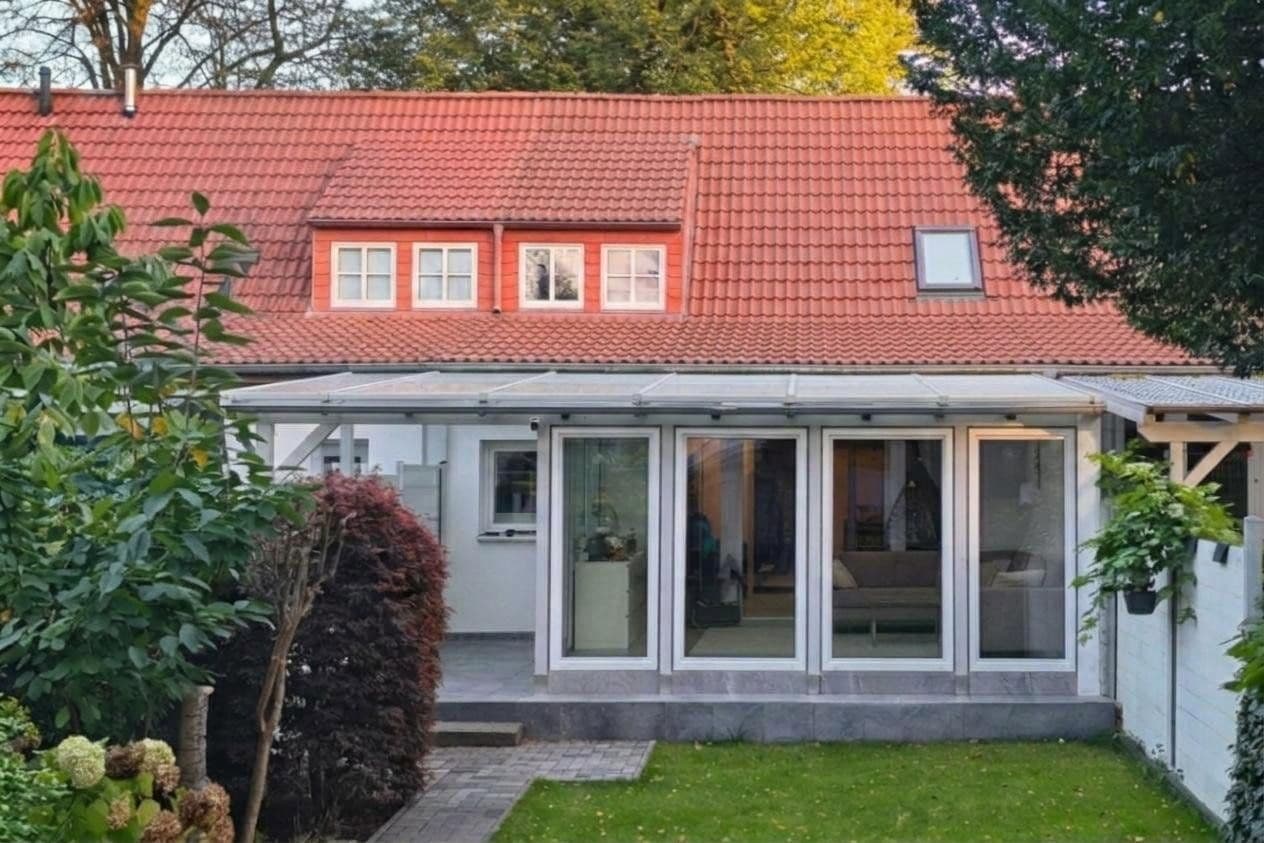 Prodej domu 88 m², pozemek 345 m², Hamburg, Hamburg Prodej domu 88 m², pozemek 345 m², Hamburg, Hamburg