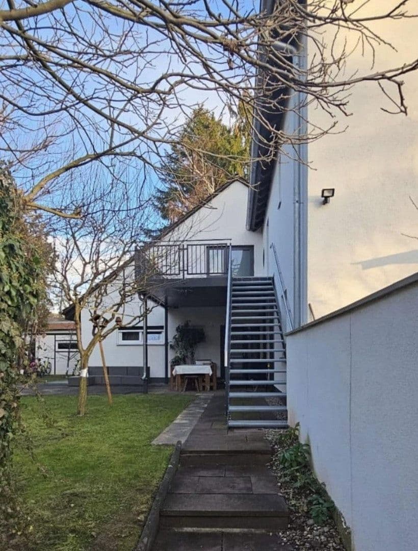 Prodej domu 375 m², pozemek 1.100 m², Oberasbach, Bavorsko Prodej domu 375 m², pozemek 1.100 m², Oberasbach, Bavorsko