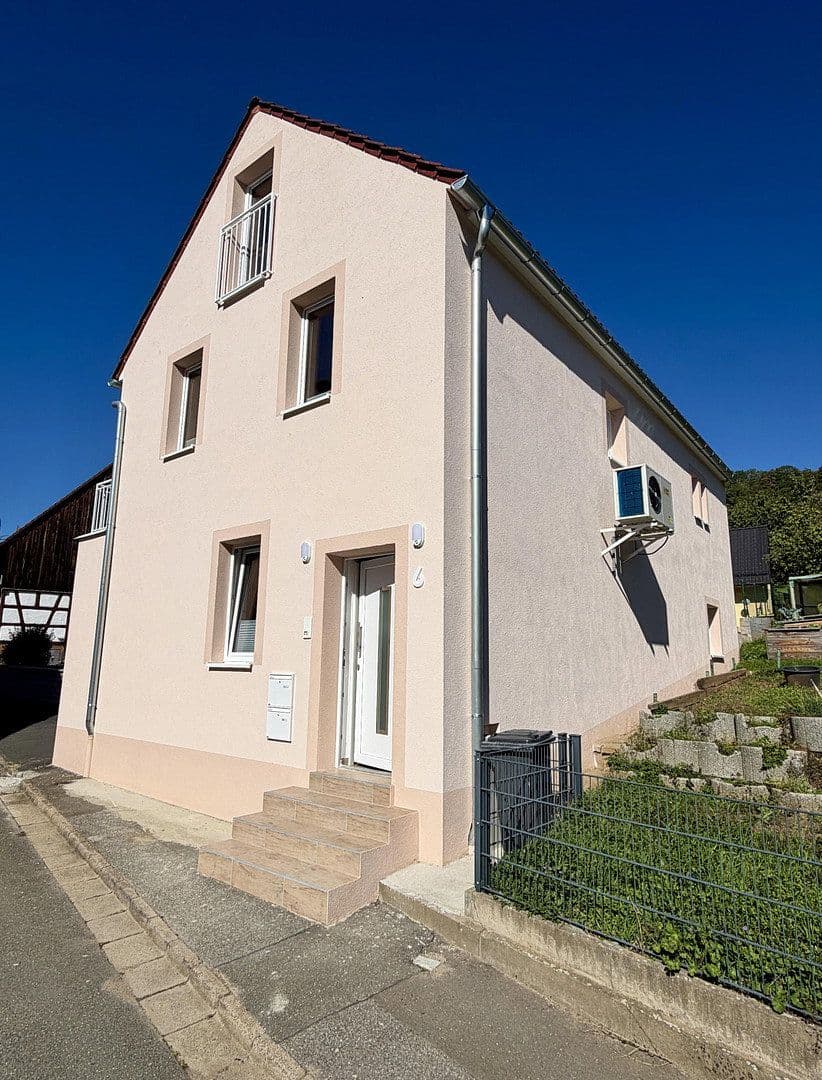 Prodej domu 135 m², pozemek 89 m², Igensdorf, Bavorsko Prodej domu 135 m², pozemek 89 m², Igensdorf, Bavorsko