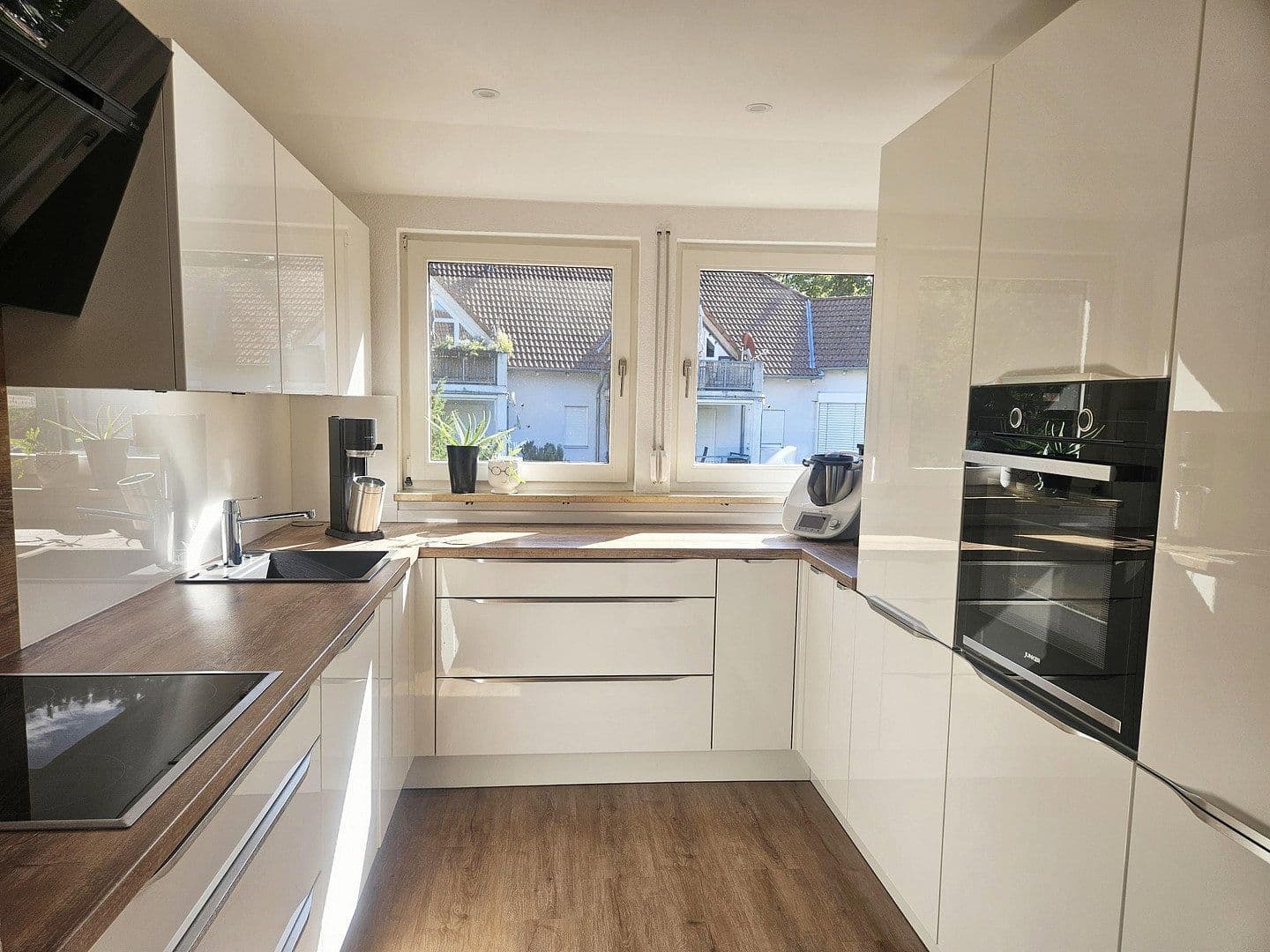Prodej bytu 3+1 75 m², Badenweiler, Bádensko-Württembersko Prodej bytu 3+1 75 m², Badenweiler, Bádensko-Württembersko