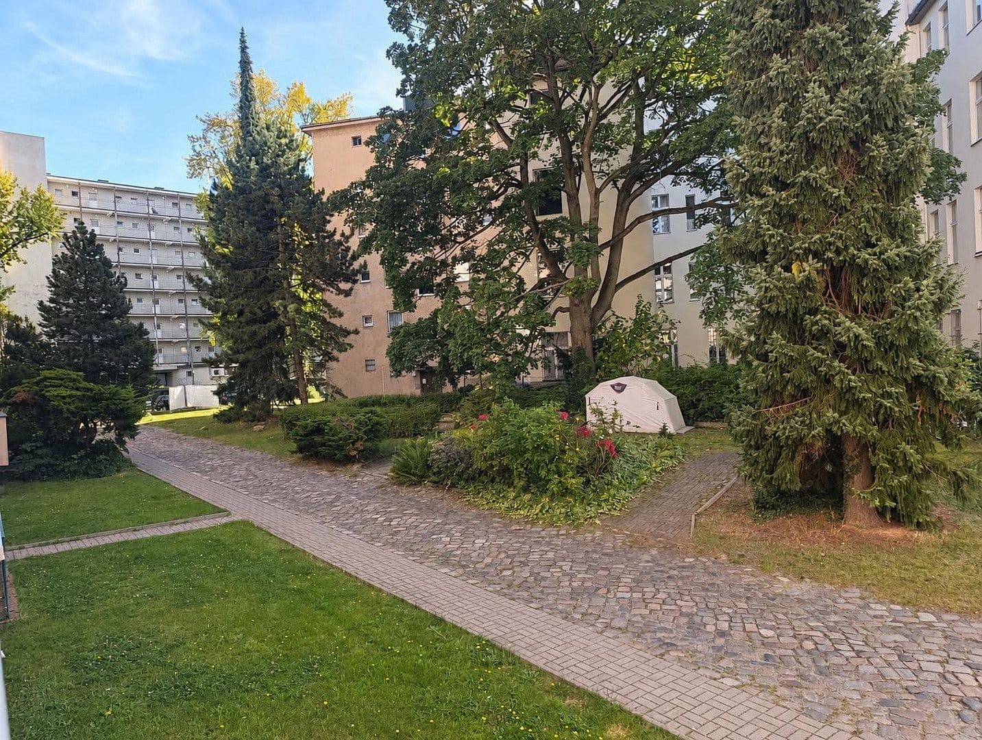 Prodej bytu 2+1 52 m², Friedrichsruher Straße 36, Berlin-Schmargendorf, Berlín Prodej bytu 2+1 52 m², Friedrichsruher Straße 36, Berlin-Schmargendorf, Berlín