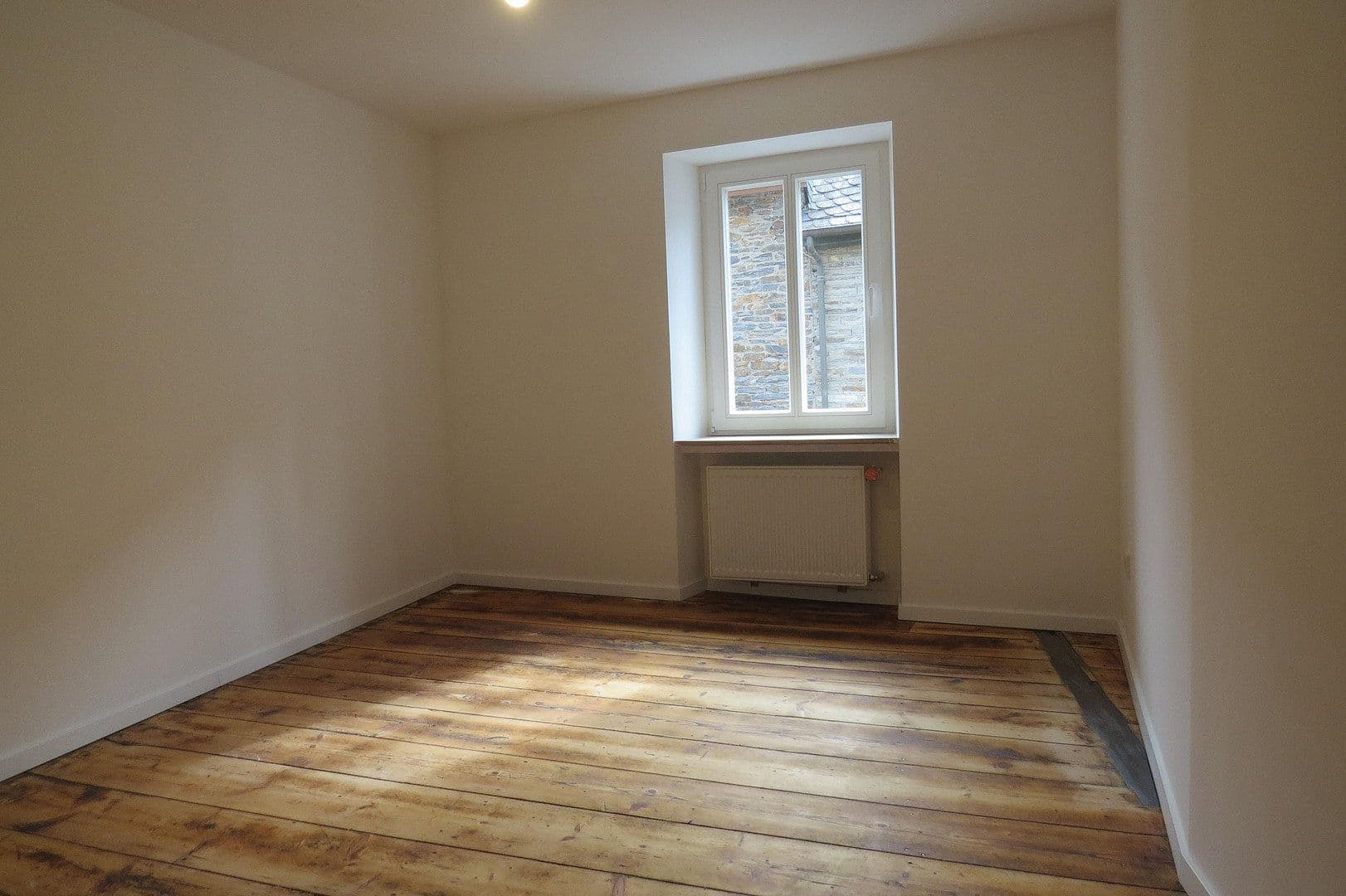 Pronájem bytu 2+1 62 m², Traben-Trarbach, Porýní-Falc Pronájem bytu 2+1 62 m², Traben-Trarbach, Porýní-Falc