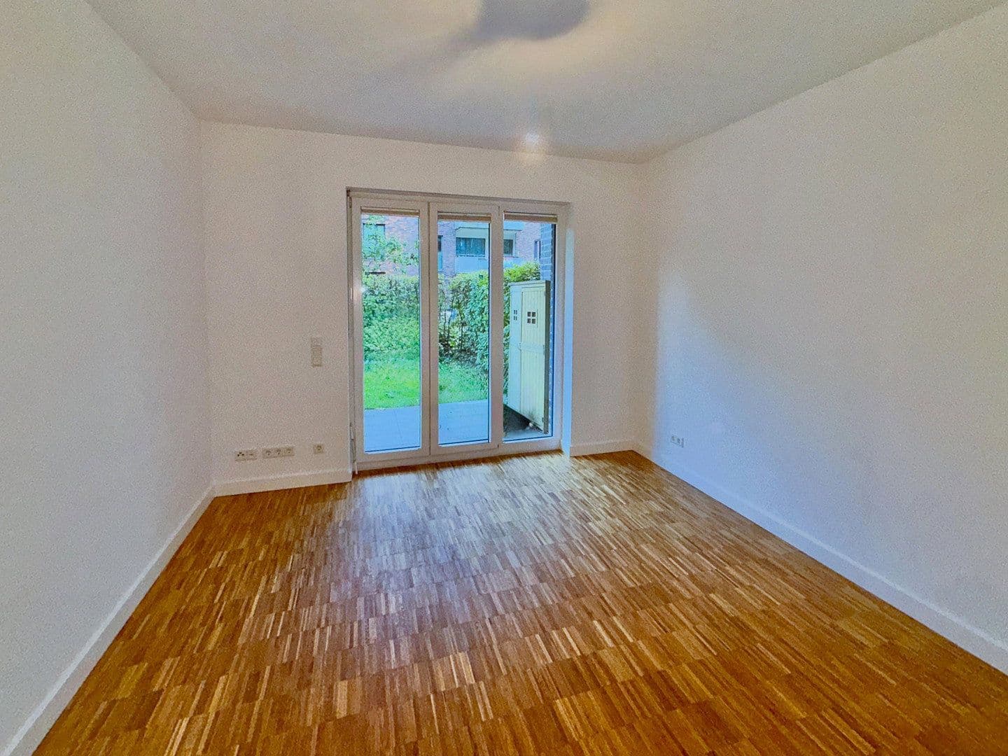 Prodej bytu 4+1 102 m², Jürgen-Töpfer-Str. 45, Hamburg, Hamburg Prodej bytu 4+1 102 m², Jürgen-Töpfer-Str. 45, Hamburg, Hamburg