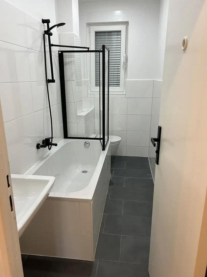 Pronájem bytu 3+1 65 m², Suderoder Straße 6A, Berlin, Berlín Pronájem bytu 3+1 65 m², Suderoder Straße 6A, Berlin, Berlín