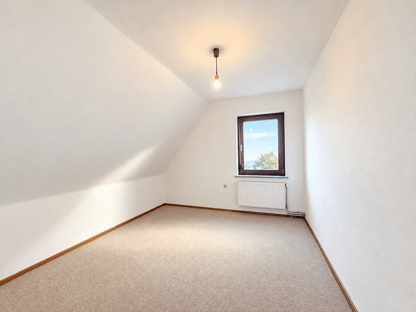 Prodej domu 204 m², pozemek 412 m², Weyhe, Dolní Sasko Prodej domu 204 m², pozemek 412 m², Weyhe, Dolní Sasko