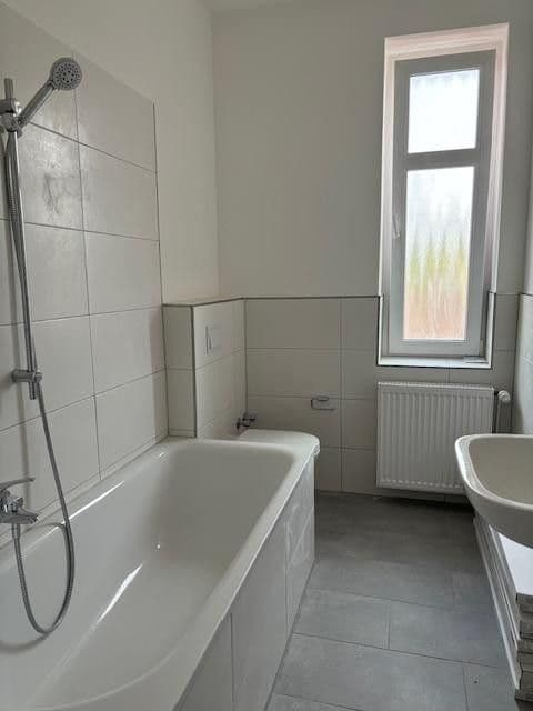 Pronájem bytu 4+1 104 m², Einbeck, Dolní Sasko Pronájem bytu 4+1 104 m², Einbeck, Dolní Sasko