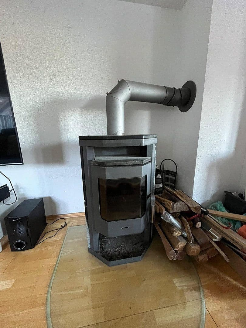 Pronájem bytu 3+kk 87 m², Johann-Wilhelm-Straße 86, Wilhelmsfeld, Bádensko-Württembersko Pronájem bytu 3+kk 87 m², Johann-Wilhelm-Straße 86, Wilhelmsfeld, Bádensko-Württembersko