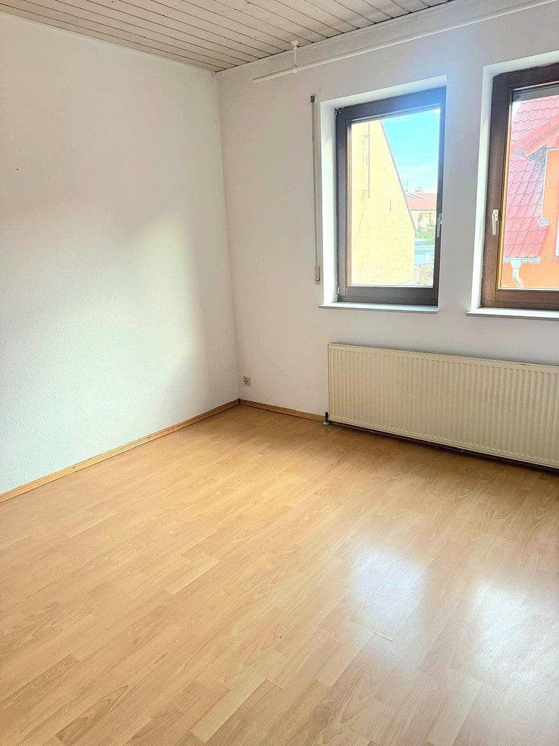 Pronájem bytu 3+1 83 m², Kirchenstraße 34, Beindersheim, Porýní-Falc Pronájem bytu 3+1 83 m², Kirchenstraße 34, Beindersheim, Porýní-Falc