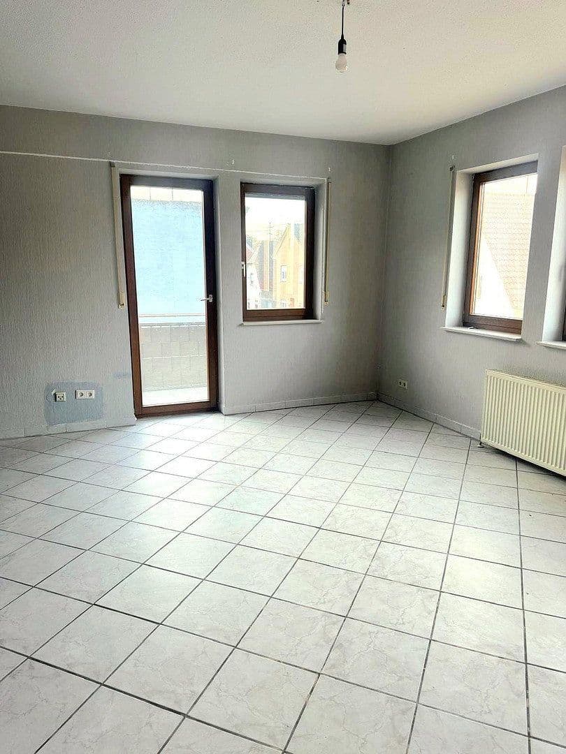 Pronájem bytu 3+1 83 m², Kirchenstraße 34, Beindersheim, Porýní-Falc Pronájem bytu 3+1 83 m², Kirchenstraße 34, Beindersheim, Porýní-Falc