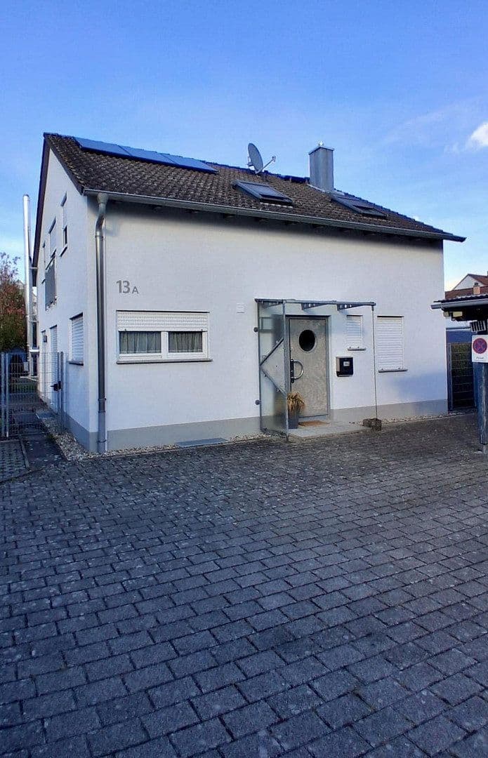 Prodej domu 123 m², pozemek 468 m², Eggenstein-Leopoldshafen, Bádensko-Württembersko Prodej domu 123 m², pozemek 468 m², Eggenstein-Leopoldshafen, Bádensko-Württembersko