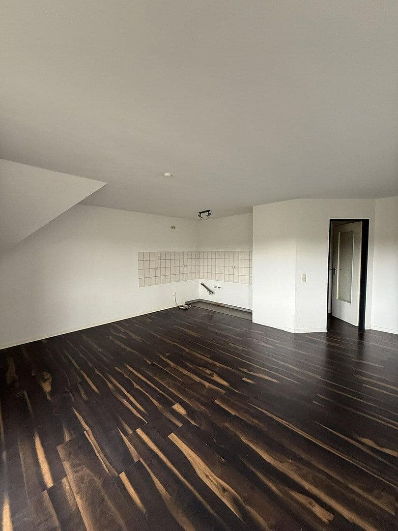 Pronájem bytu 2+1 72 m², Konrad-Thomas-Strasse 4, Grevenbroich, Severní Porýní-Vestfálsko Pronájem bytu 2+1 72 m², Konrad-Thomas-Strasse 4, Grevenbroich, Severní Porýní-Vestfálsko