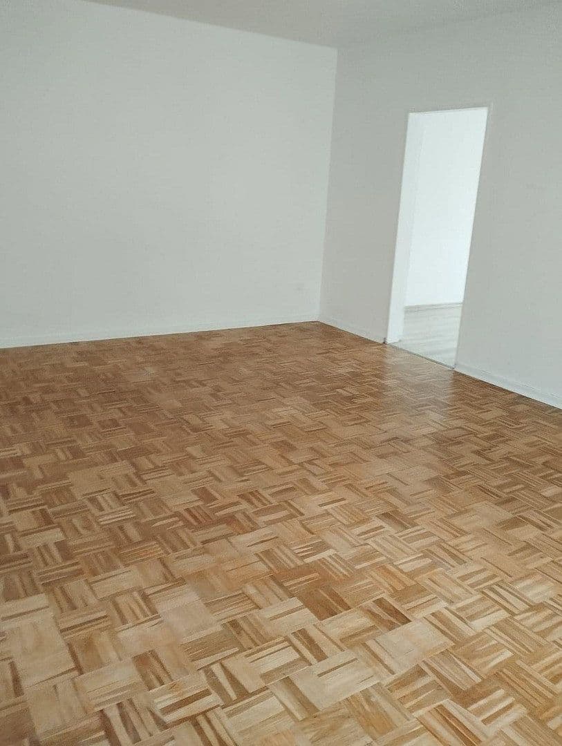Prodej domu 349 m², pozemek 382 m², Frankfurt am Main, Hessen Prodej domu 349 m², pozemek 382 m², Frankfurt am Main, Hessen