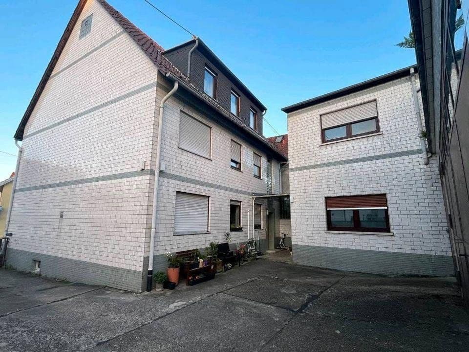 Prodej domu 349 m², pozemek 382 m², Frankfurt am Main, Hessen Prodej domu 349 m², pozemek 382 m², Frankfurt am Main, Hessen