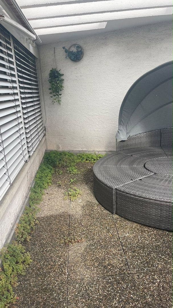 Pronájem bytu 2+1 75 m², Stuttgart-Wangen, Bádensko-Württembersko Pronájem bytu 2+1 75 m², Stuttgart-Wangen, Bádensko-Württembersko