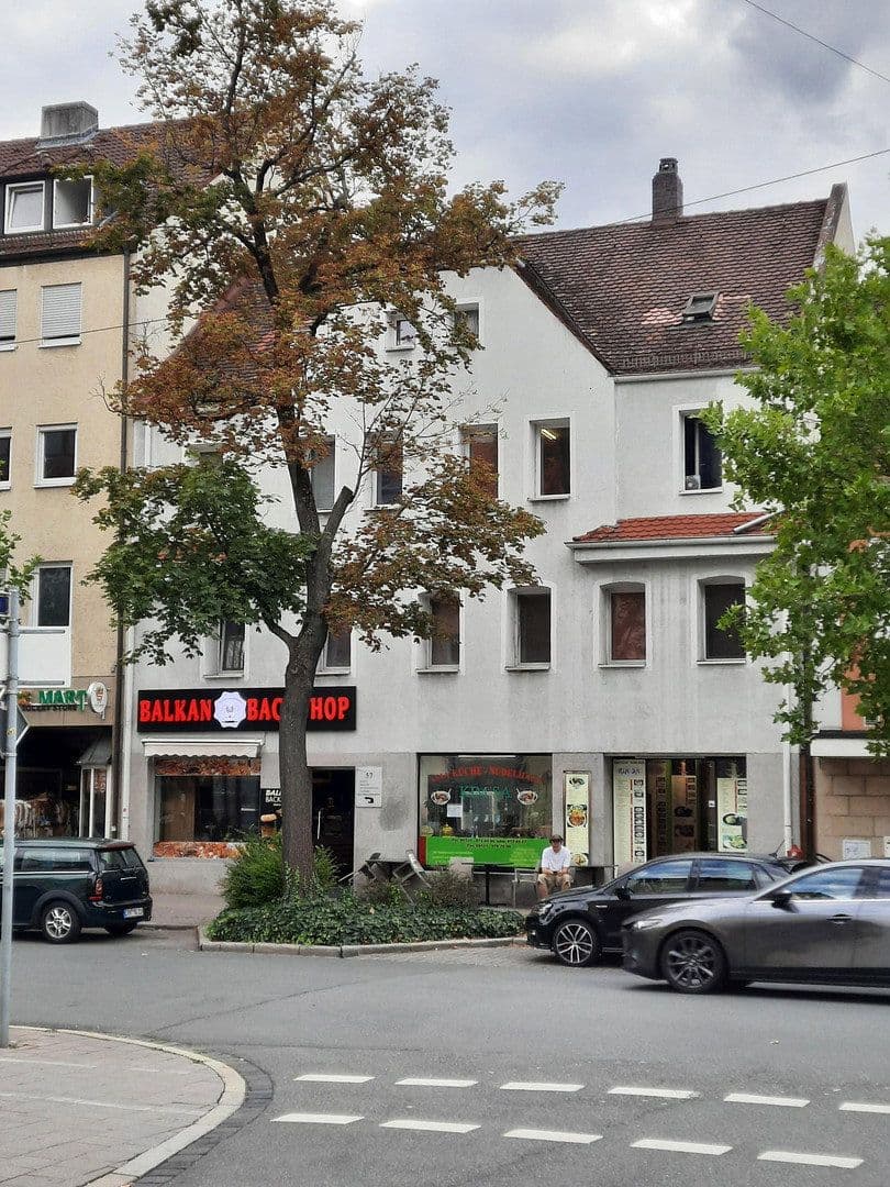 Prodej domu 870 m², pozemek 733 m², Nürnberger Str. 57, Erlangen, Bavorsko Prodej domu 870 m², pozemek 733 m², Nürnberger Str. 57, Erlangen, Bavorsko