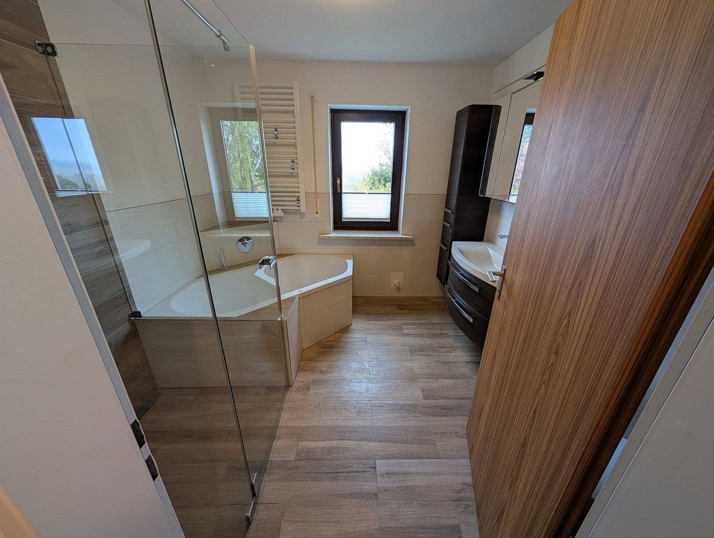 Prodej domu 195 m², pozemek 1.181 m², Mozartstraße 1, Au in der Hallertau, Bavorsko Prodej domu 195 m², pozemek 1.181 m², Mozartstraße 1, Au in der Hallertau, Bavorsko
