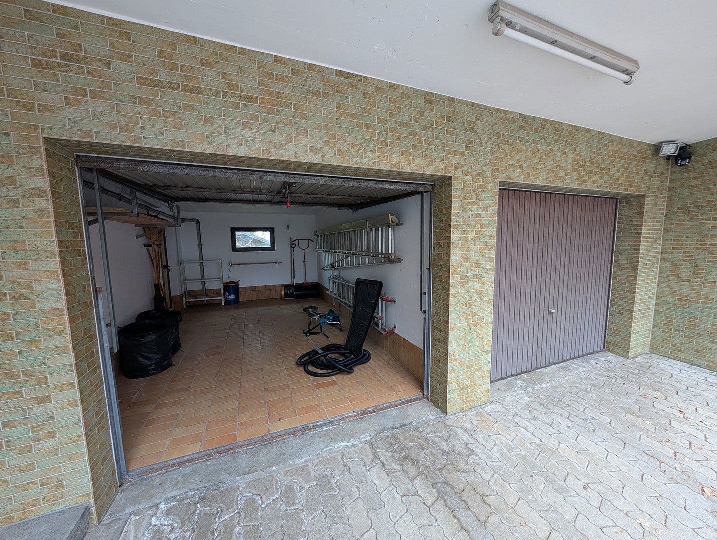 Prodej domu 195 m², pozemek 1.181 m², Mozartstraße 1, Au in der Hallertau, Bavorsko Prodej domu 195 m², pozemek 1.181 m², Mozartstraße 1, Au in der Hallertau, Bavorsko