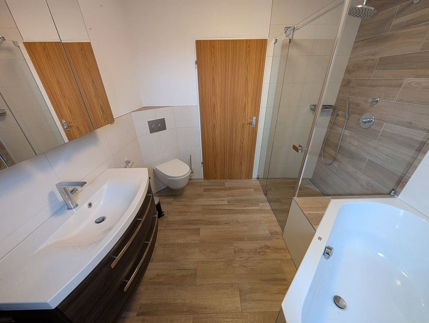 Prodej domu 195 m², pozemek 1.181 m², Mozartstraße 1, Au in der Hallertau, Bavorsko Prodej domu 195 m², pozemek 1.181 m², Mozartstraße 1, Au in der Hallertau, Bavorsko