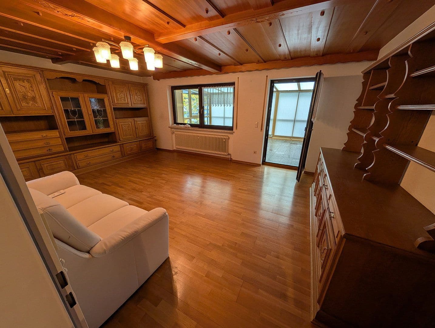 Prodej domu 195 m², pozemek 1.181 m², Mozartstraße 1, Au in der Hallertau, Bavorsko Prodej domu 195 m², pozemek 1.181 m², Mozartstraße 1, Au in der Hallertau, Bavorsko