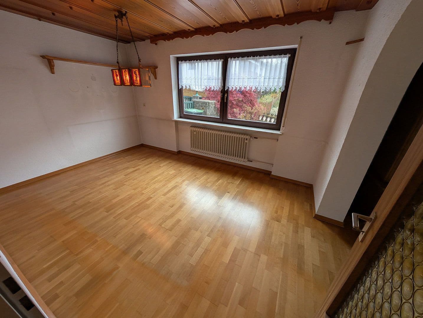 Prodej domu 195 m², pozemek 1.181 m², Mozartstraße 1, Au in der Hallertau, Bavorsko Prodej domu 195 m², pozemek 1.181 m², Mozartstraße 1, Au in der Hallertau, Bavorsko