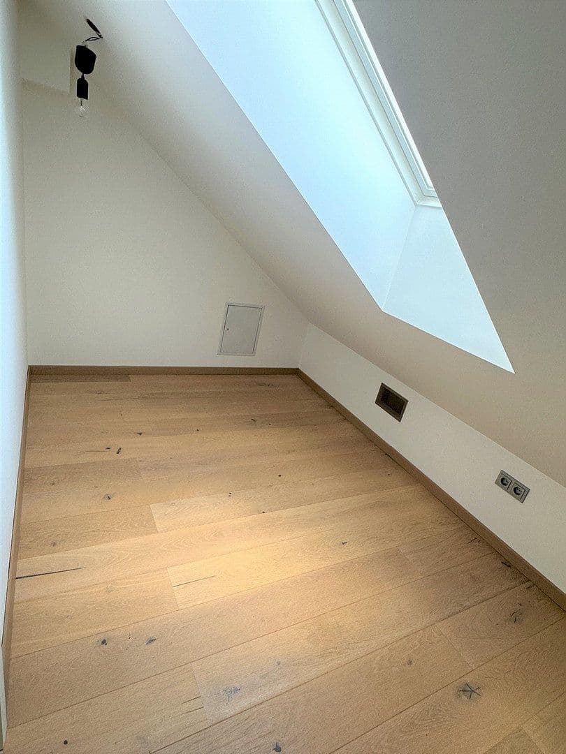 Prodej domu 188 m², pozemek 265 m², Warschauer Str. 22a, München, Bavorsko Prodej domu 188 m², pozemek 265 m², Warschauer Str. 22a, München, Bavorsko