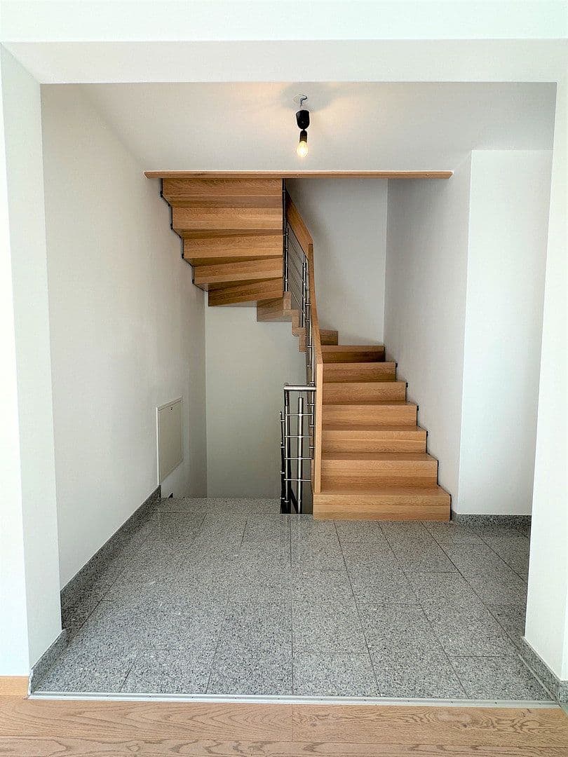 Prodej domu 188 m², pozemek 265 m², Warschauer Str. 22a, München, Bavorsko Prodej domu 188 m², pozemek 265 m², Warschauer Str. 22a, München, Bavorsko