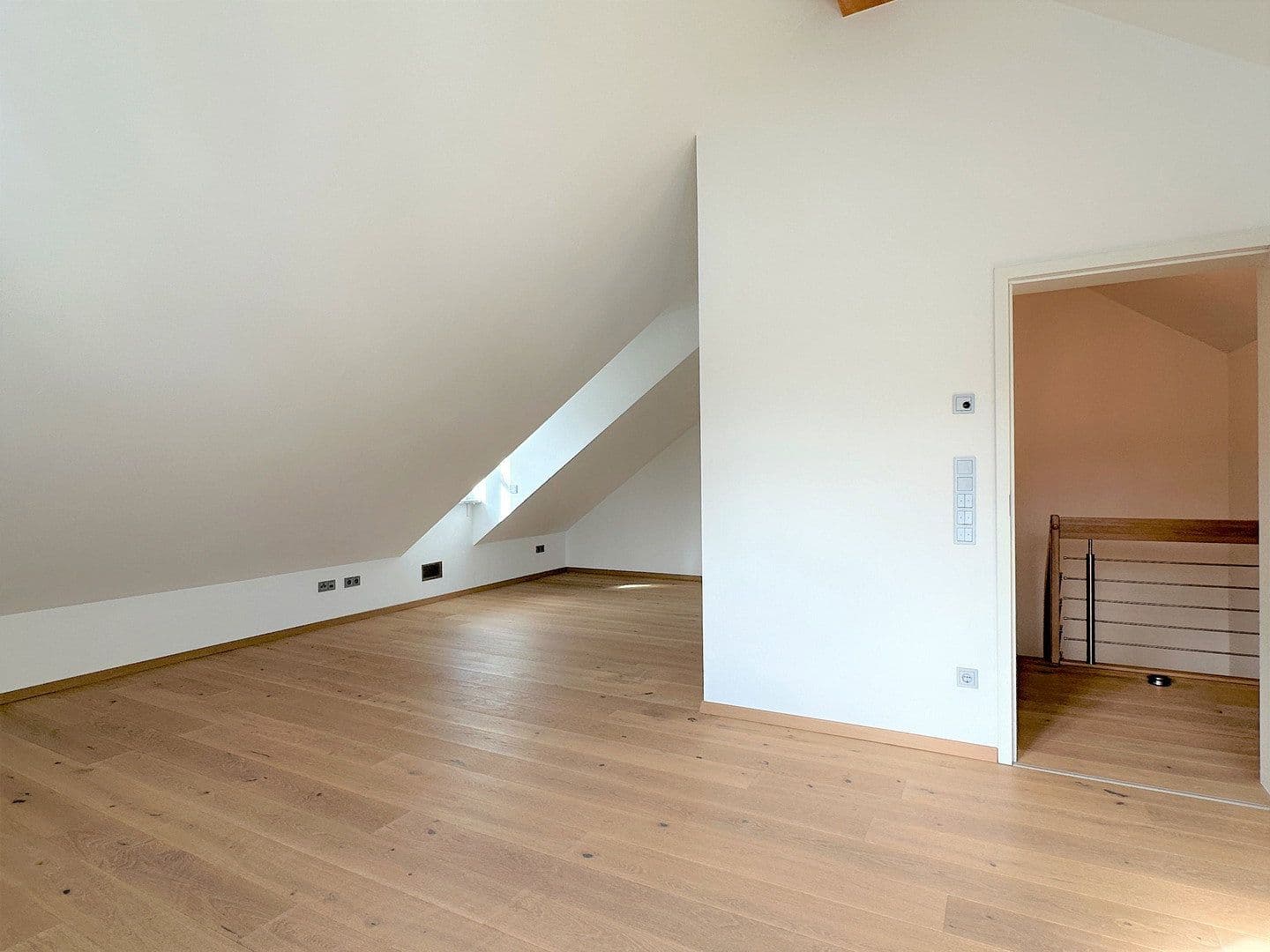 Prodej domu 188 m², pozemek 265 m², Warschauer Str. 22a, München, Bavorsko Prodej domu 188 m², pozemek 265 m², Warschauer Str. 22a, München, Bavorsko