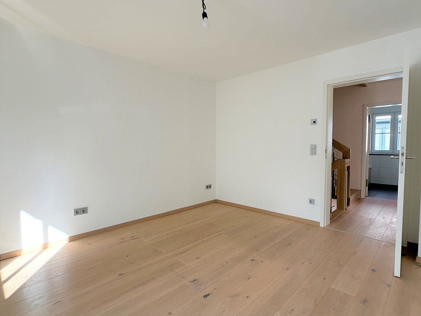 Prodej domu 188 m², pozemek 265 m², Warschauer Str. 22a, München, Bavorsko Prodej domu 188 m², pozemek 265 m², Warschauer Str. 22a, München, Bavorsko