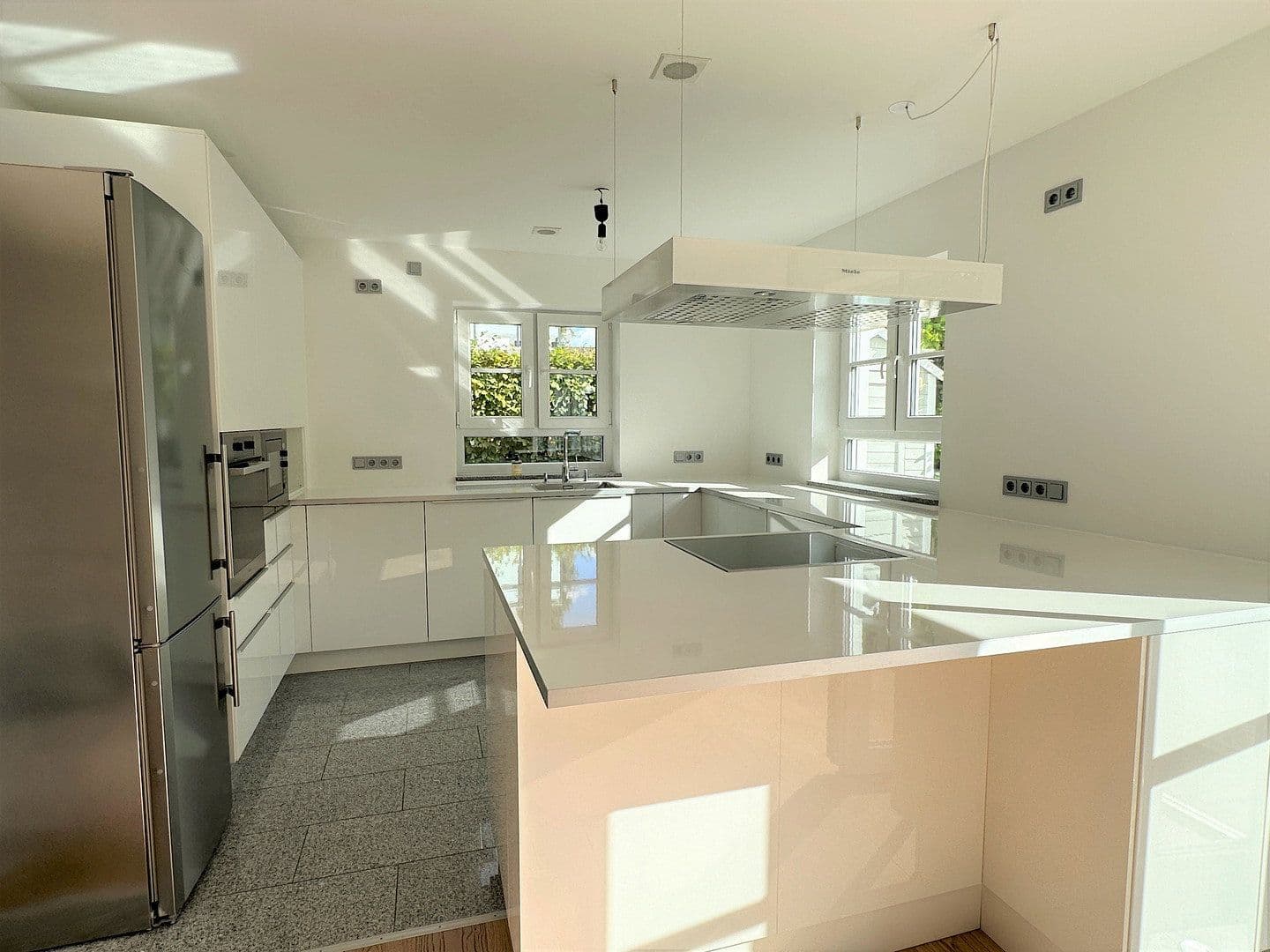 Prodej domu 188 m², pozemek 265 m², Warschauer Str. 22a, München, Bavorsko Prodej domu 188 m², pozemek 265 m², Warschauer Str. 22a, München, Bavorsko