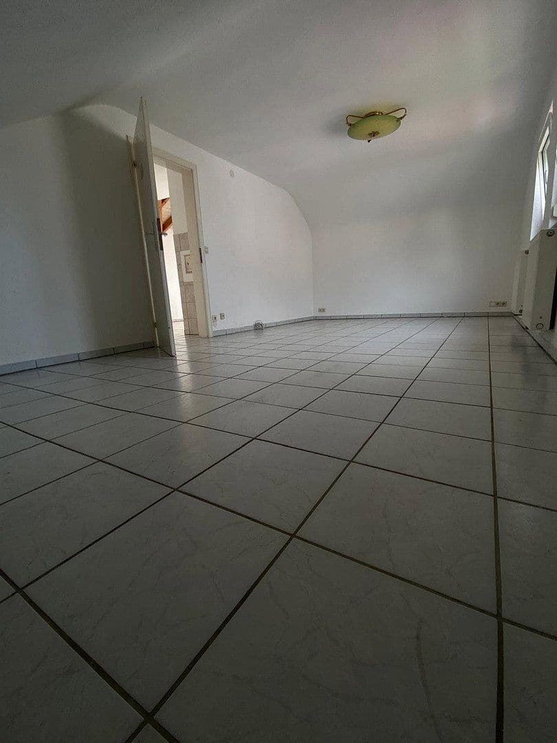 Prodej domu 152 m², pozemek 437 m², Ammerstraße 20, Nürtingen, Bádensko-Württembersko Prodej domu 152 m², pozemek 437 m², Ammerstraße 20, Nürtingen, Bádensko-Württembersko