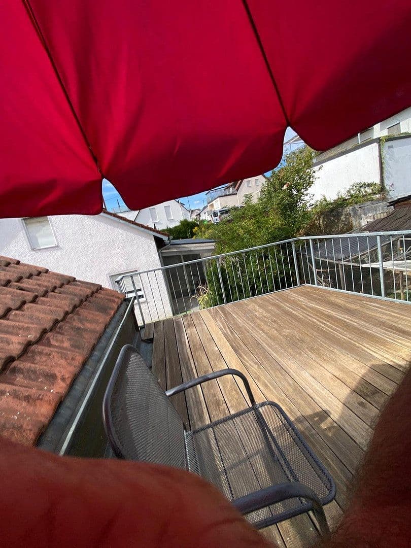 Prodej domu 152 m², pozemek 437 m², Ammerstraße 20, Nürtingen, Bádensko-Württembersko Prodej domu 152 m², pozemek 437 m², Ammerstraße 20, Nürtingen, Bádensko-Württembersko