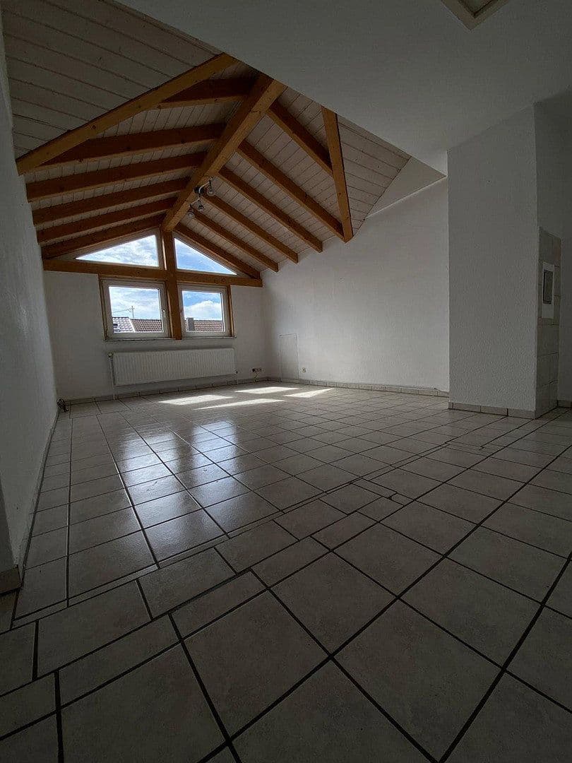Prodej domu 152 m², pozemek 437 m², Ammerstraße 20, Nürtingen, Bádensko-Württembersko Prodej domu 152 m², pozemek 437 m², Ammerstraße 20, Nürtingen, Bádensko-Württembersko