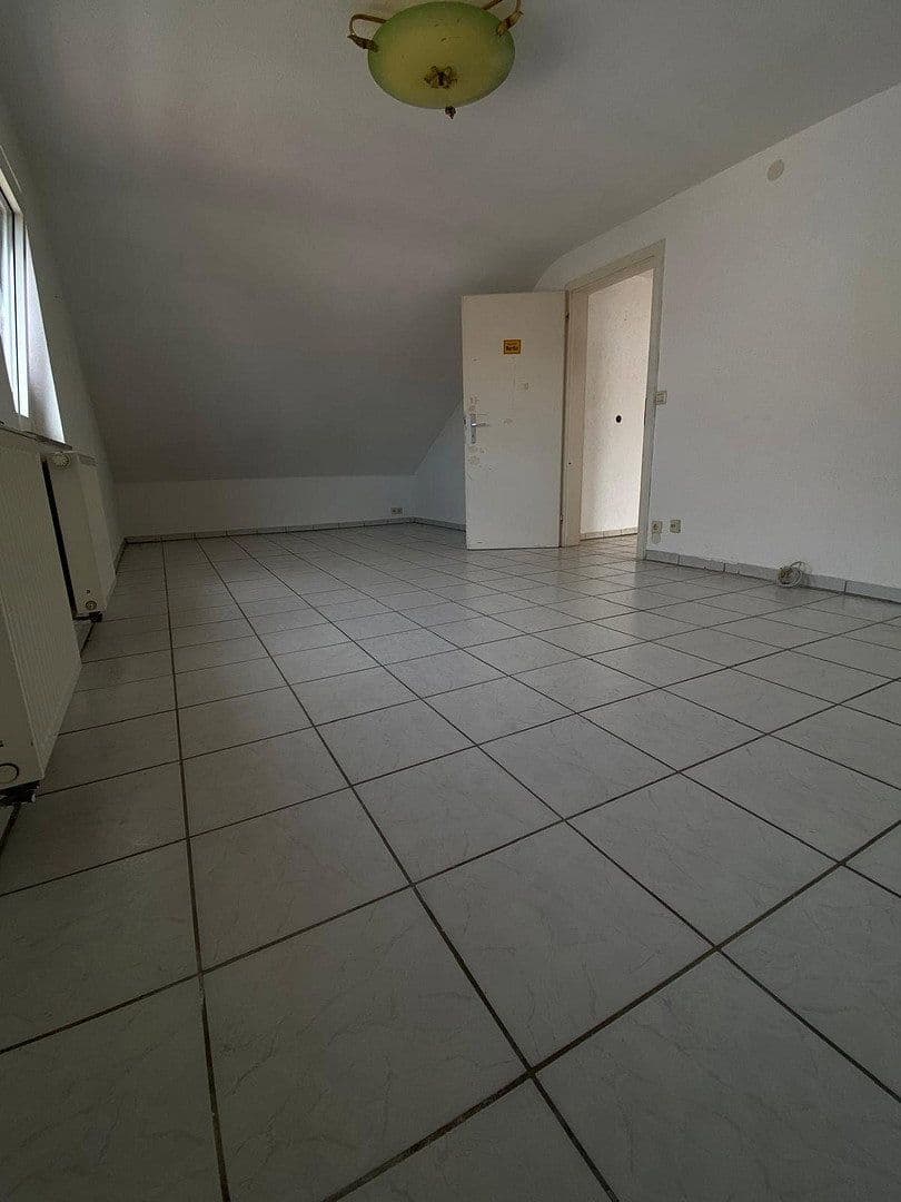Prodej domu 152 m², pozemek 437 m², Ammerstraße 20, Nürtingen, Bádensko-Württembersko Prodej domu 152 m², pozemek 437 m², Ammerstraße 20, Nürtingen, Bádensko-Württembersko