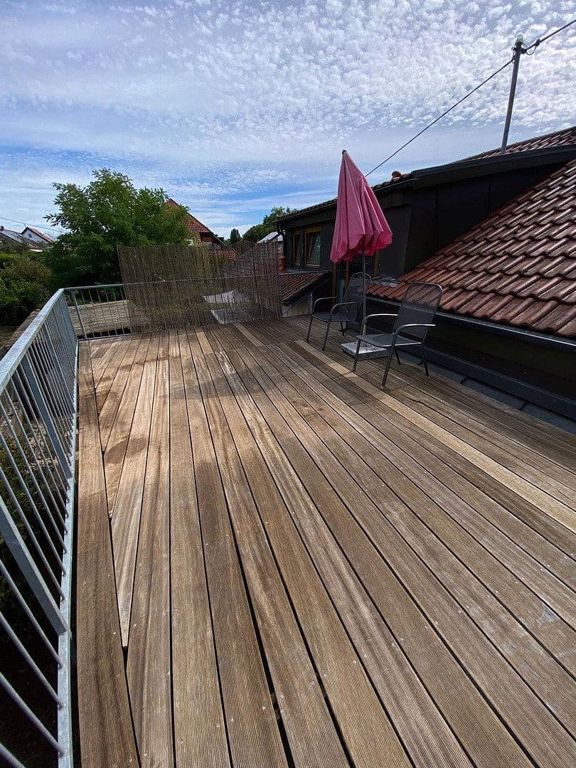 Prodej domu 152 m², pozemek 437 m², Ammerstraße 20, Nürtingen, Bádensko-Württembersko Prodej domu 152 m², pozemek 437 m², Ammerstraße 20, Nürtingen, Bádensko-Württembersko