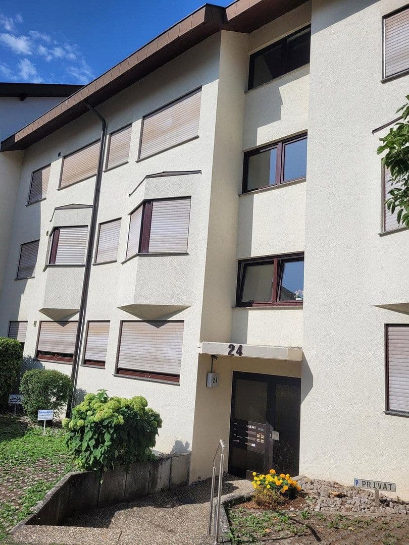 Prodej bytu 3+1 83 m², Aalenerstraße 24, Leonberg, Bádensko-Württembersko Prodej bytu 3+1 83 m², Aalenerstraße 24, Leonberg, Bádensko-Württembersko