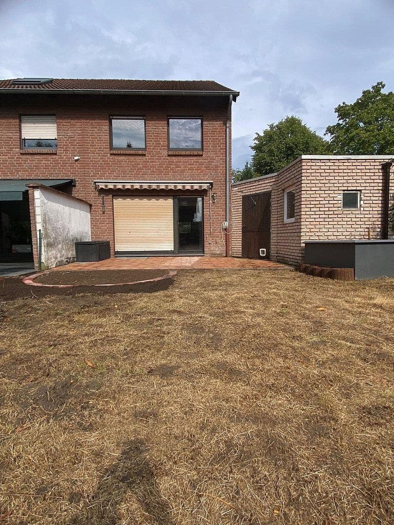 Prodej domu 130 m², pozemek 449 m², Welfenstraße 8a, Mönchengladbach, Severní Porýní-Vestfálsko Prodej domu 130 m², pozemek 449 m², Welfenstraße 8a, Mönchengladbach, Severní Porýní-Vestfálsko