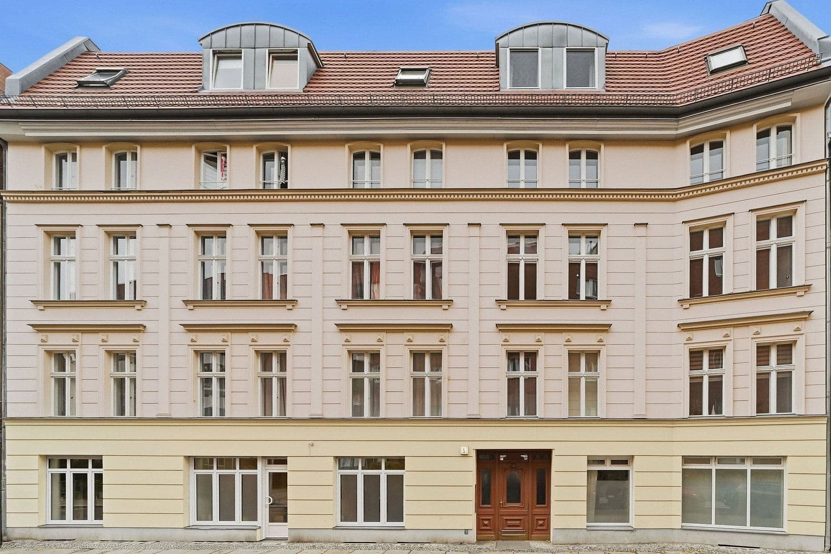 Prodej bytu 3+1 86 m², Berlin, Berlín Prodej bytu 3+1 86 m², Berlin, Berlín