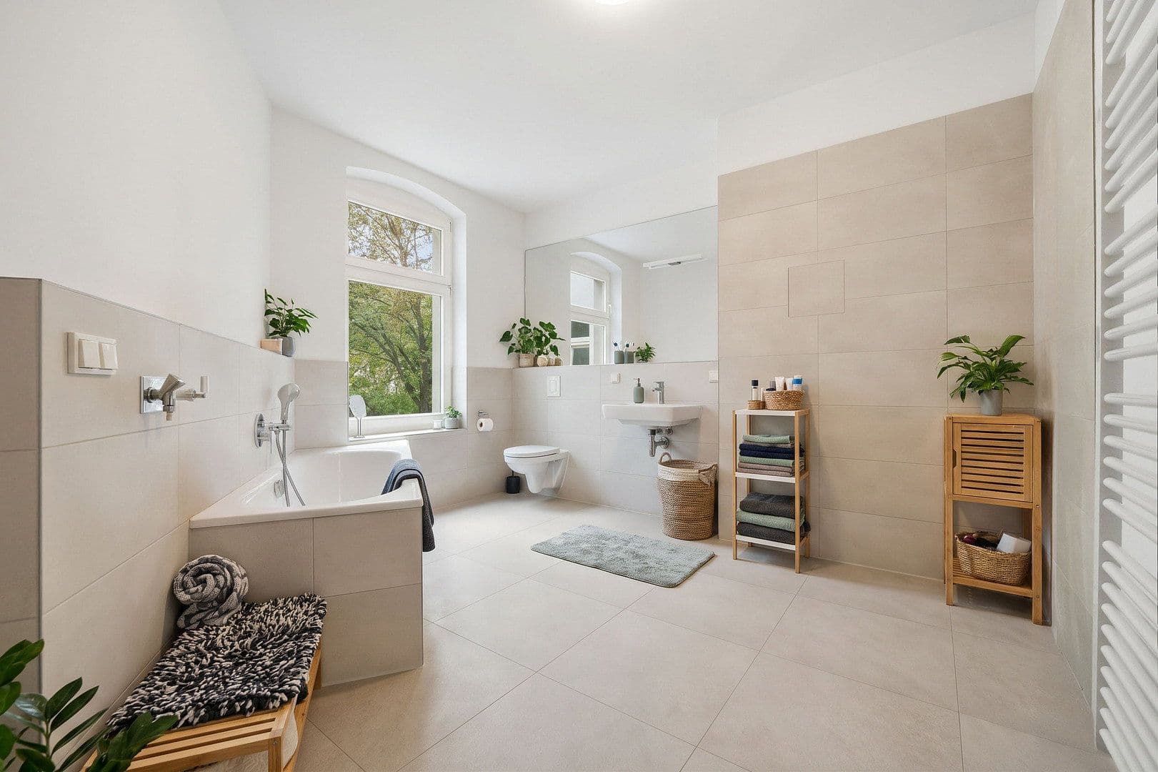 Prodej bytu 3+1 86 m², Berlin, Berlín Prodej bytu 3+1 86 m², Berlin, Berlín