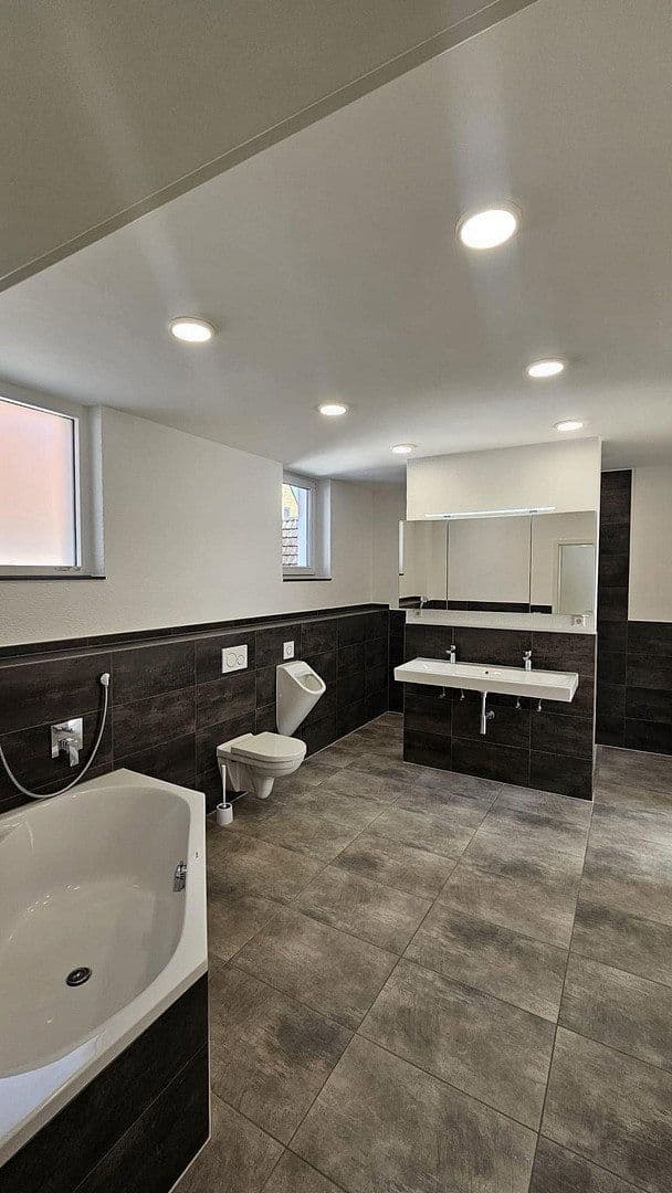 Prodej domu 167 m², pozemek 163 m², Speyerer Straße 25, Neuhofen, Porýní-Falc Prodej domu 167 m², pozemek 163 m², Speyerer Straße 25, Neuhofen, Porýní-Falc