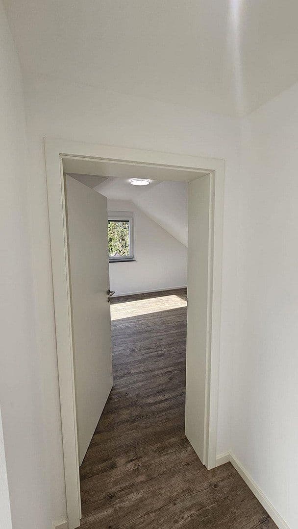 Prodej domu 167 m², pozemek 163 m², Speyerer Straße 25, Neuhofen, Porýní-Falc Prodej domu 167 m², pozemek 163 m², Speyerer Straße 25, Neuhofen, Porýní-Falc