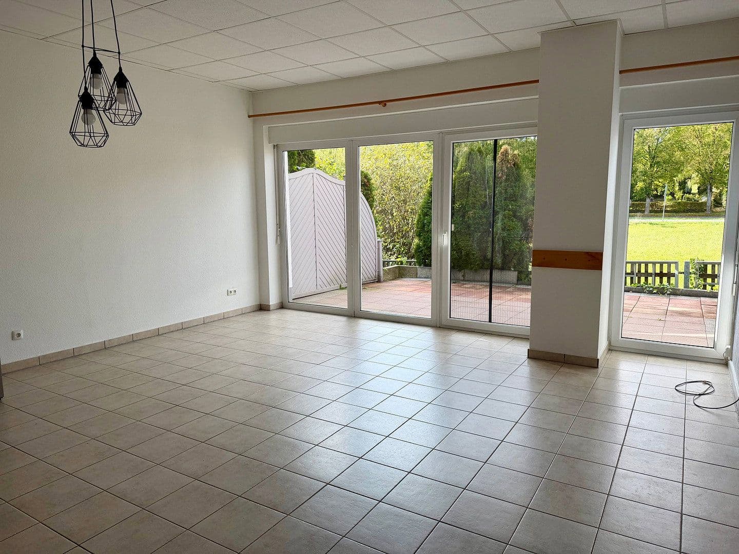 Pronájem bytu 2+1 81 m², Am Hollerbach 5, Hofheim am Taunus, Hessen Pronájem bytu 2+1 81 m², Am Hollerbach 5, Hofheim am Taunus, Hessen