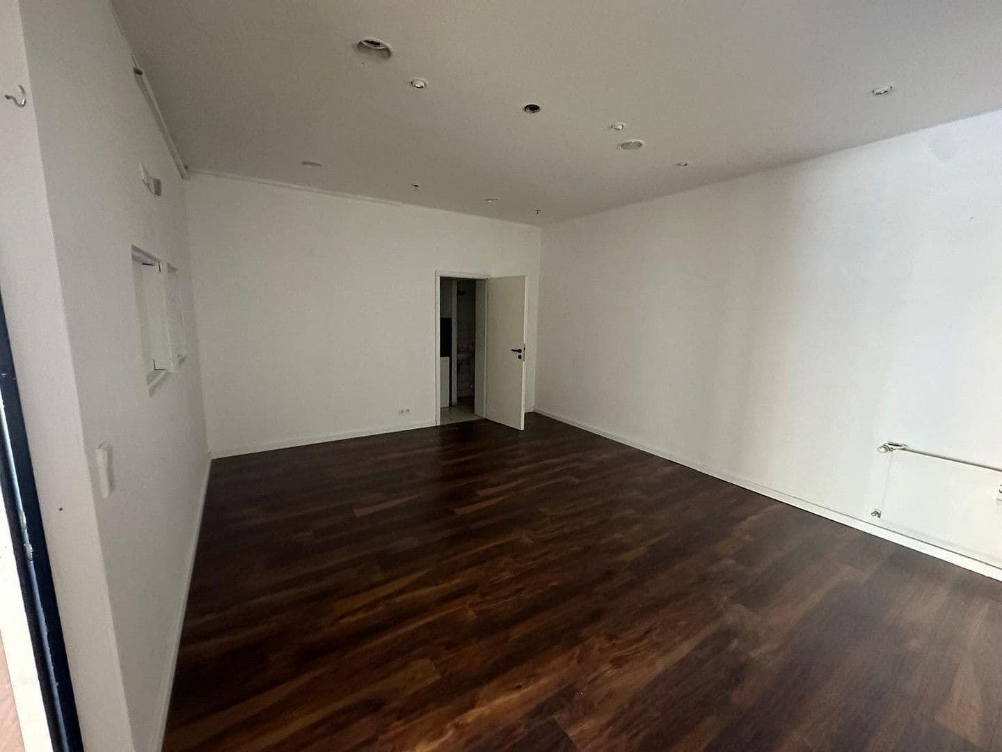 Pronájem nebytového prostoru 75 m², Glambecker Str. 4, Nové Střelice, Mecklenburg-Vorpommern Pronájem nebytového prostoru 75 m², Glambecker Str. 4, Nové Střelice, Mecklenburg-Vorpommern