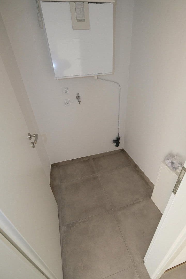 Pronájem bytu 2+1 62 m², Seilerstraße 7, Frankfurt am Main, Hessen Pronájem bytu 2+1 62 m², Seilerstraße 7, Frankfurt am Main, Hessen