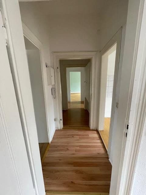 Pronájem bytu 4+1 98 m², Cornelius-Gurlitt Straße 8, Dresden, Sasko Pronájem bytu 4+1 98 m², Cornelius-Gurlitt Straße 8, Dresden, Sasko