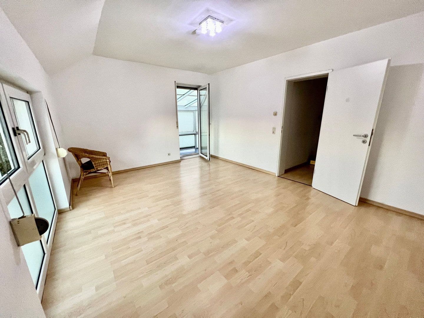 Pronájem domu 126 m², pozemek 188 m², Bensheim, Hessen Pronájem domu 126 m², pozemek 188 m², Bensheim, Hessen
