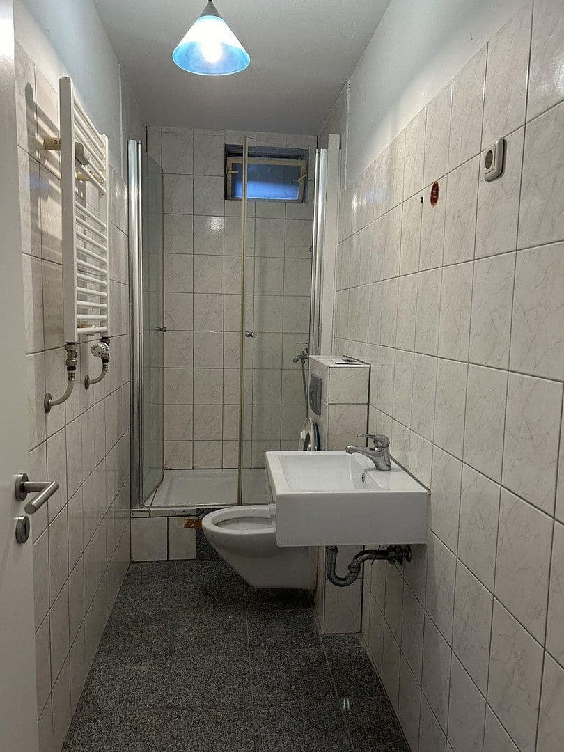Pronájem bytu 4+1 87 m², Bertastraße 16, Duisburg, Severní Porýní-Vestfálsko Pronájem bytu 4+1 87 m², Bertastraße 16, Duisburg, Severní Porýní-Vestfálsko
