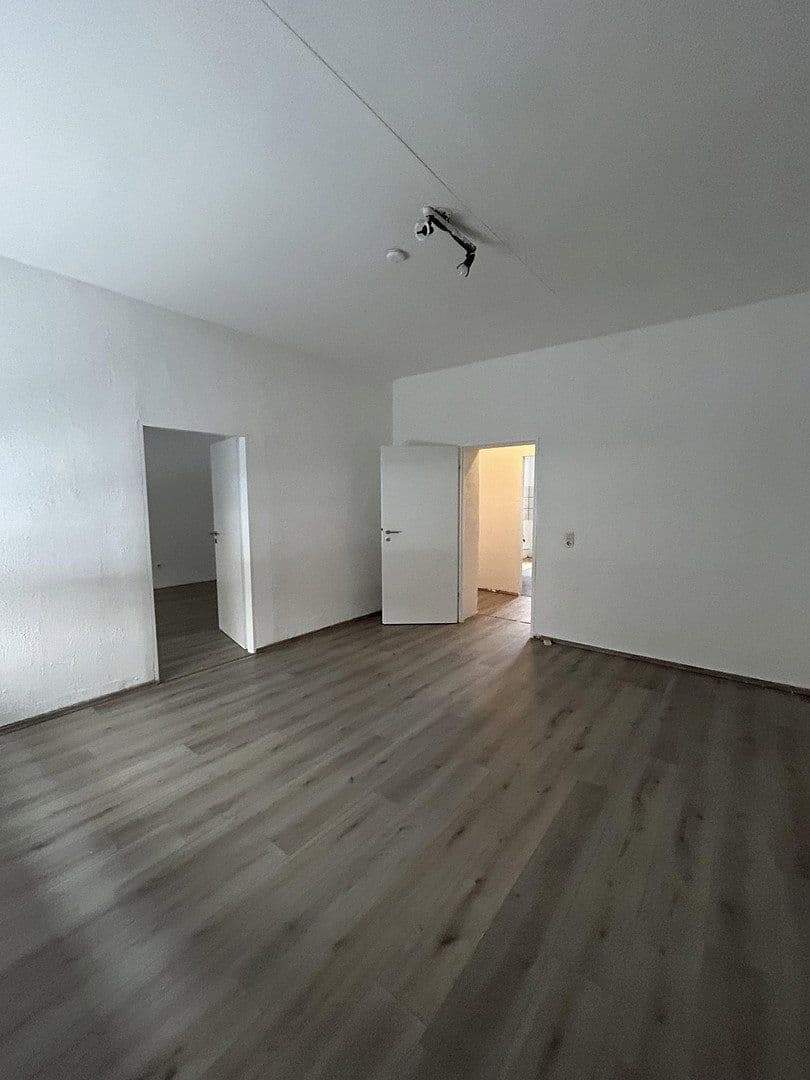 Pronájem bytu 4+1 87 m², Bertastraße 16, Duisburg, Severní Porýní-Vestfálsko Pronájem bytu 4+1 87 m², Bertastraße 16, Duisburg, Severní Porýní-Vestfálsko